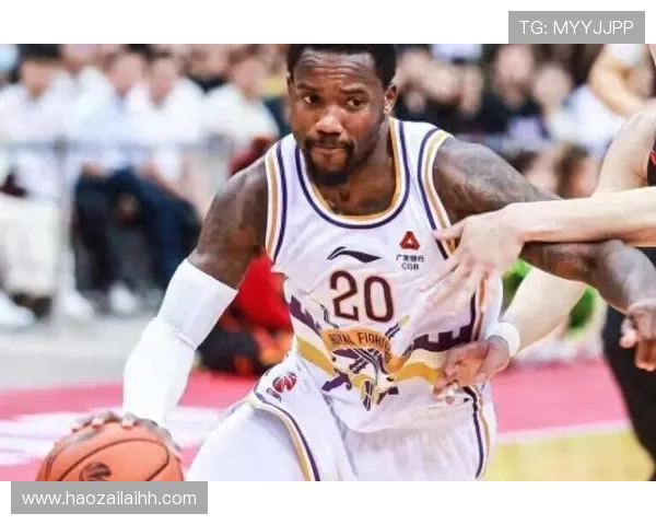 深圳羽毛球队灵活性引发热议球员表现与战术选择成焦点讨论 深圳羽毛球队灵活性引发热议球员表现与战术选择成焦点讨论