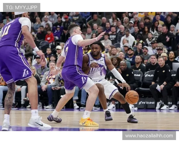 2010年湖人队与爵士队第二场激战回顾与精彩瞬间分析 2010年湖人队与爵士队第二场激战回顾与精彩瞬间分析